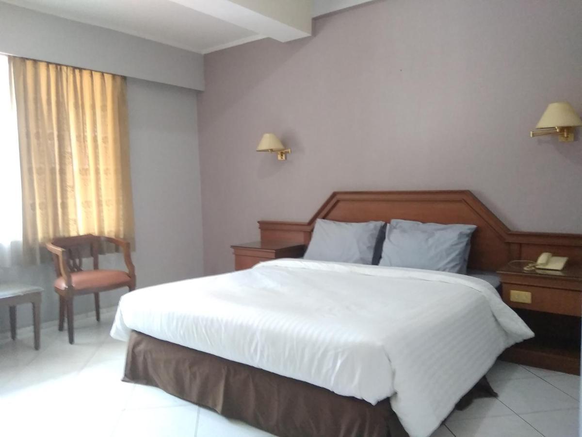 K-Style Eco Hotel Jakarta Ngoại thất bức ảnh