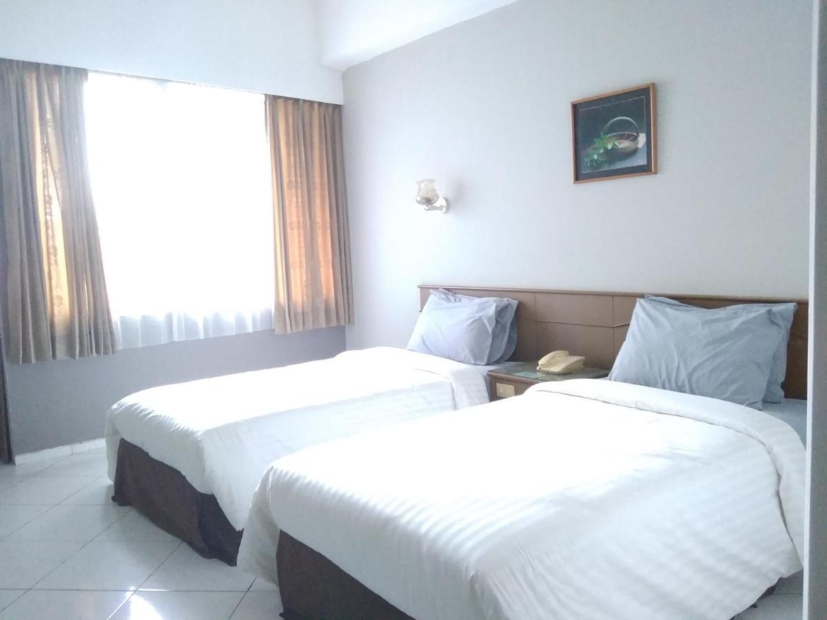 K-Style Eco Hotel Jakarta Ngoại thất bức ảnh