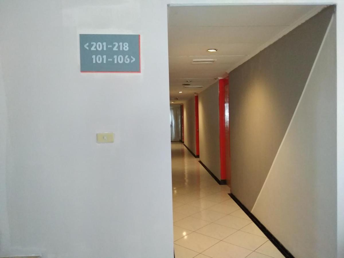 K-Style Eco Hotel Jakarta Ngoại thất bức ảnh